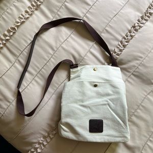 Convertible crossbody backpack